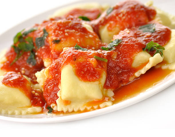 Ravioles con salsa